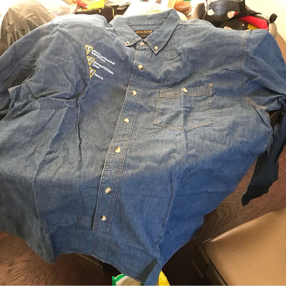 Brand new Men’s Denim Work Shirt- XL